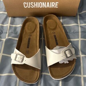 Cushionaire White Single-Band Buckle Sandals for Women
